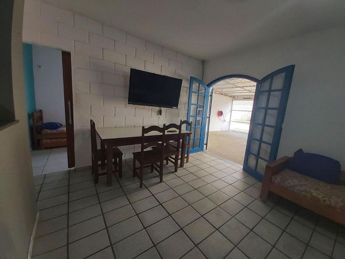 Holiday home Casa Maranduba: Beachside Retreat With Pool And Air-conditioned Comfort